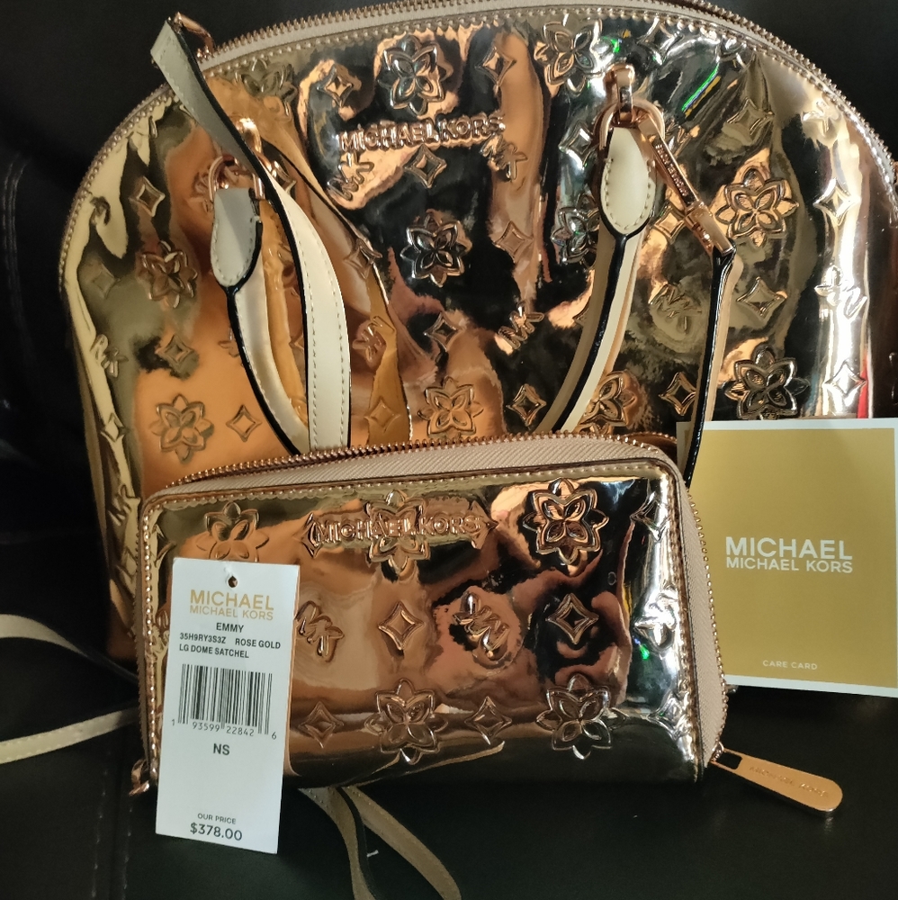 Gold Michael Kors purse w/matching wallet